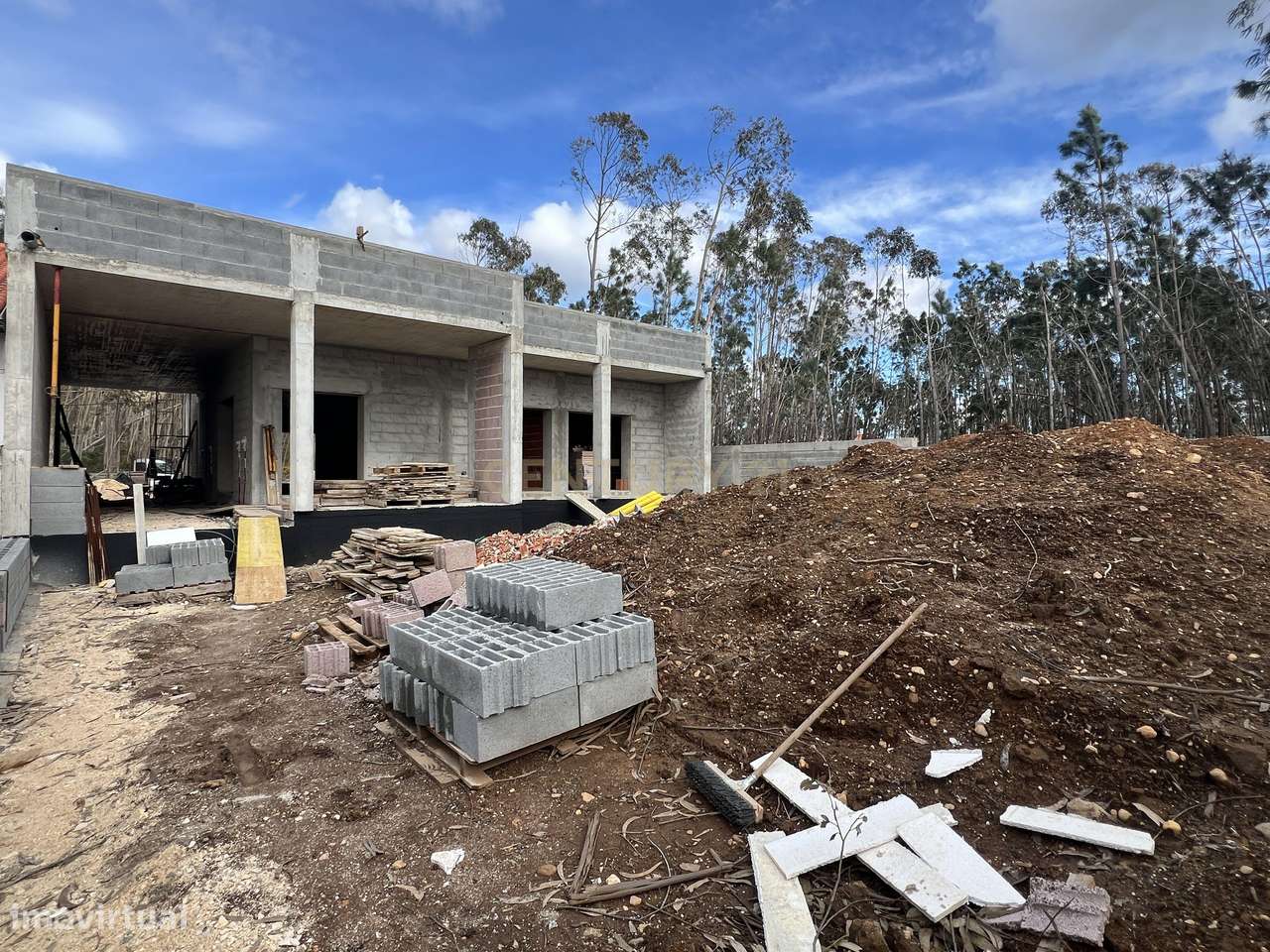 Moradia Moderna T3 com Excelentes Áreas e Espaço Exterior-5