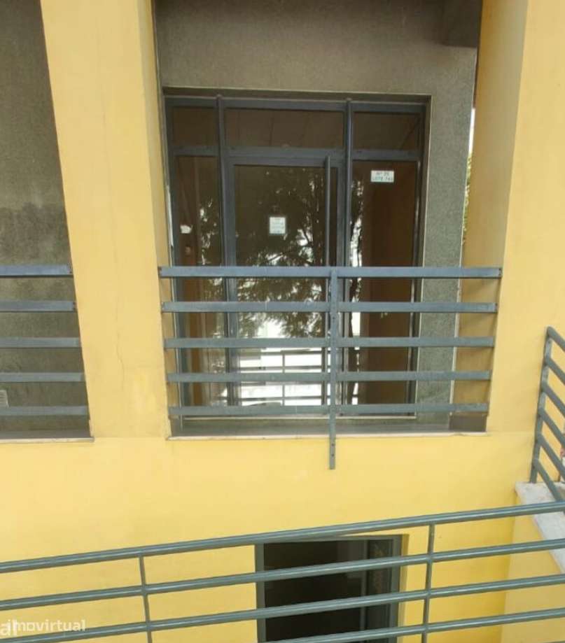 Amplo Armazém em Marvila - Grande imagem: 4/4