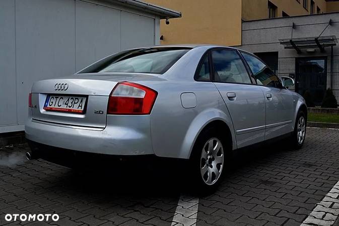 Audi A4 2.0 - 5