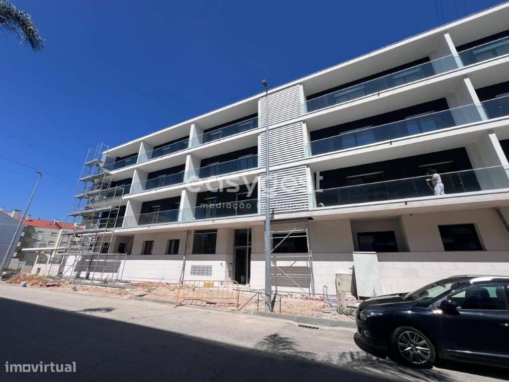 Apartamento T4 Novo com 221 m2 de excelente qualidade no Entroncamento - Grande imagem: 3/12