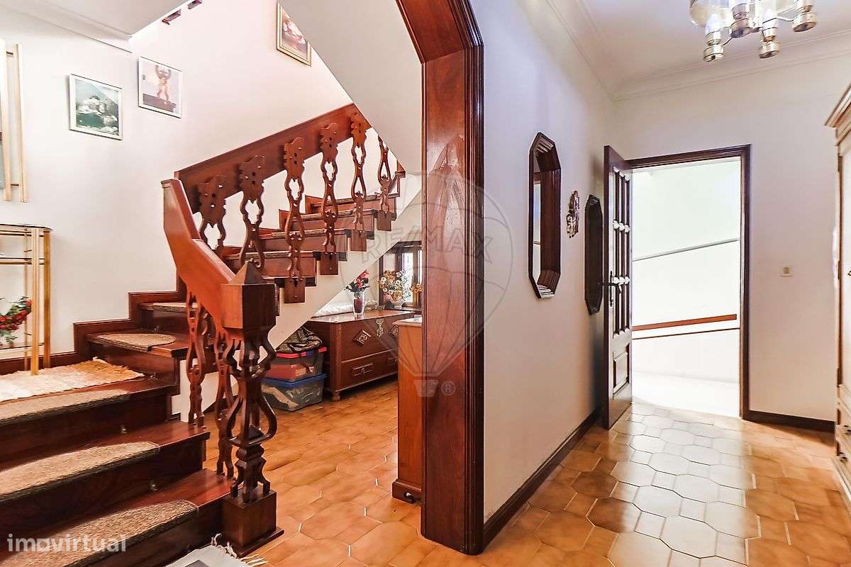 Moradia T5 para venda-15