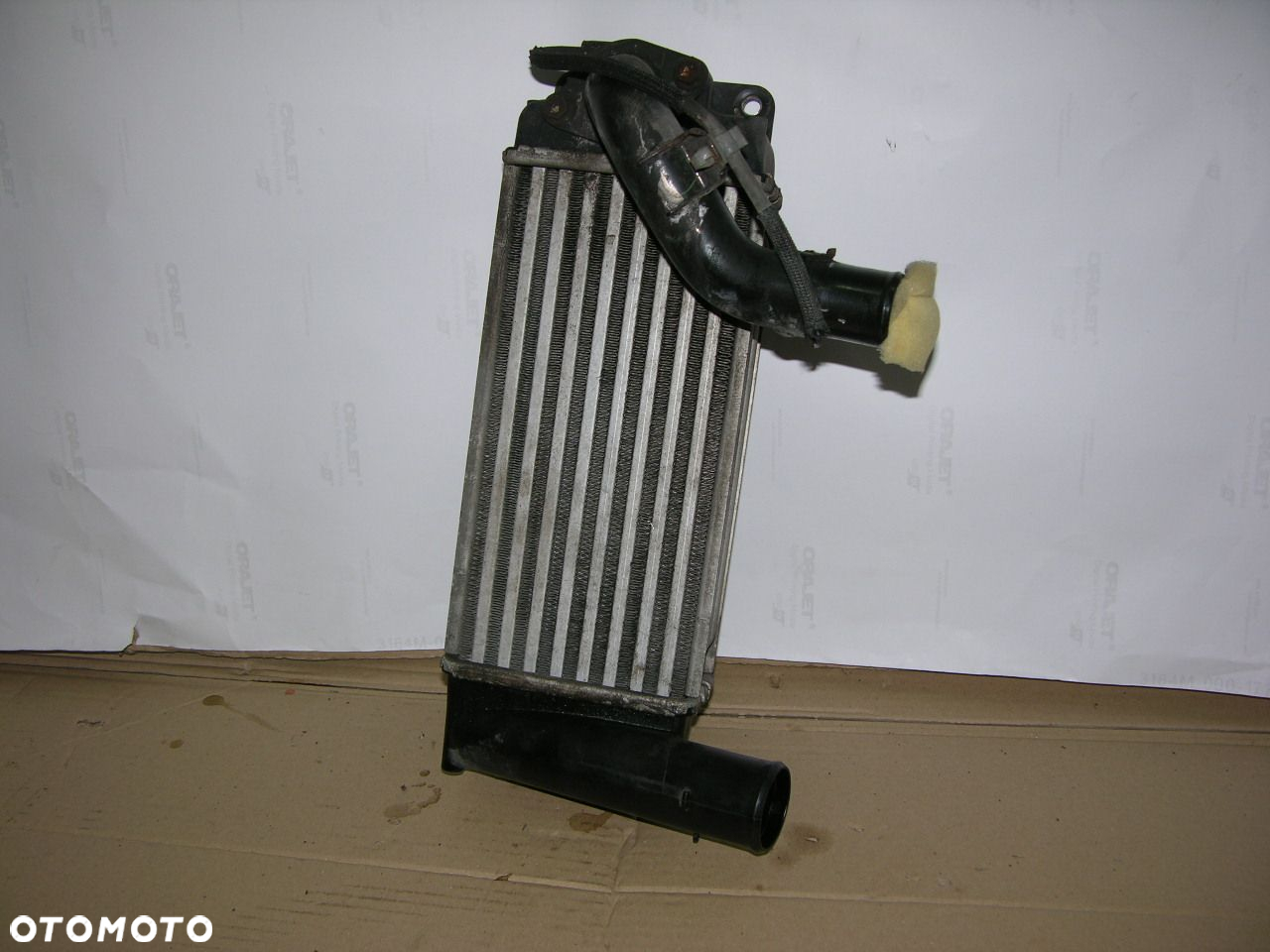 TOYOTA AURIS 1.4 D4D 06-09 INTERCOOLER - 2