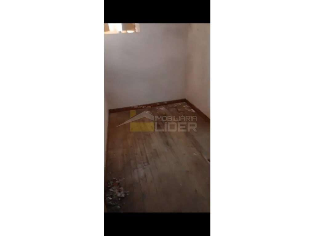 Prédio por recupera T4 - Grande imagem: 4/12