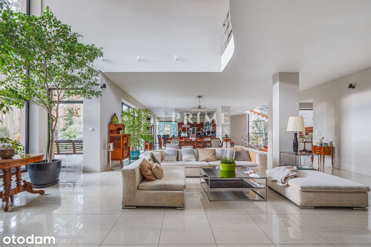 Reprezentacyjna rezydencja z basenem-0