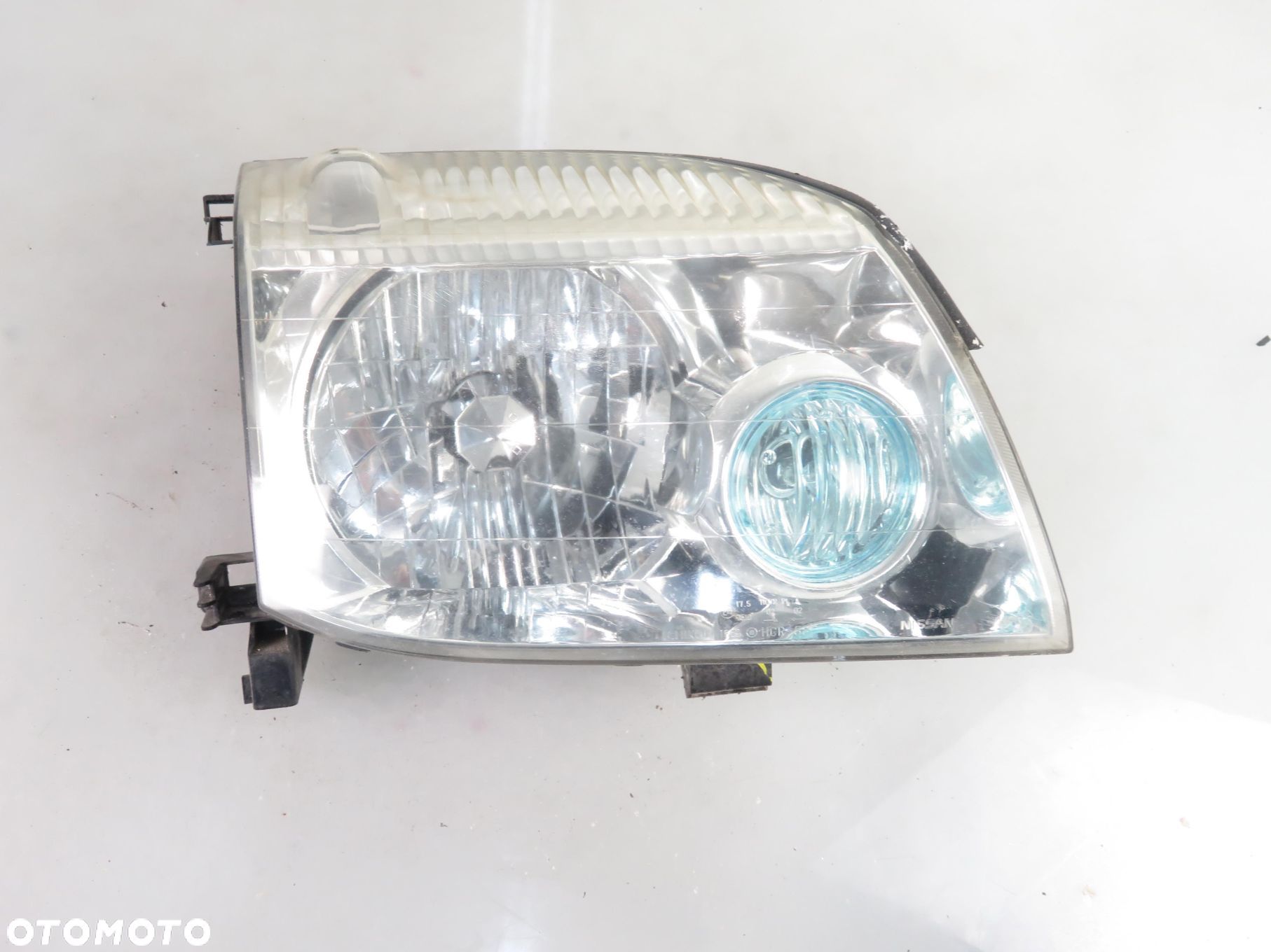 LAMPA PRAWA PRZEDNIA NISSAN X-TRAIL T30 - 1