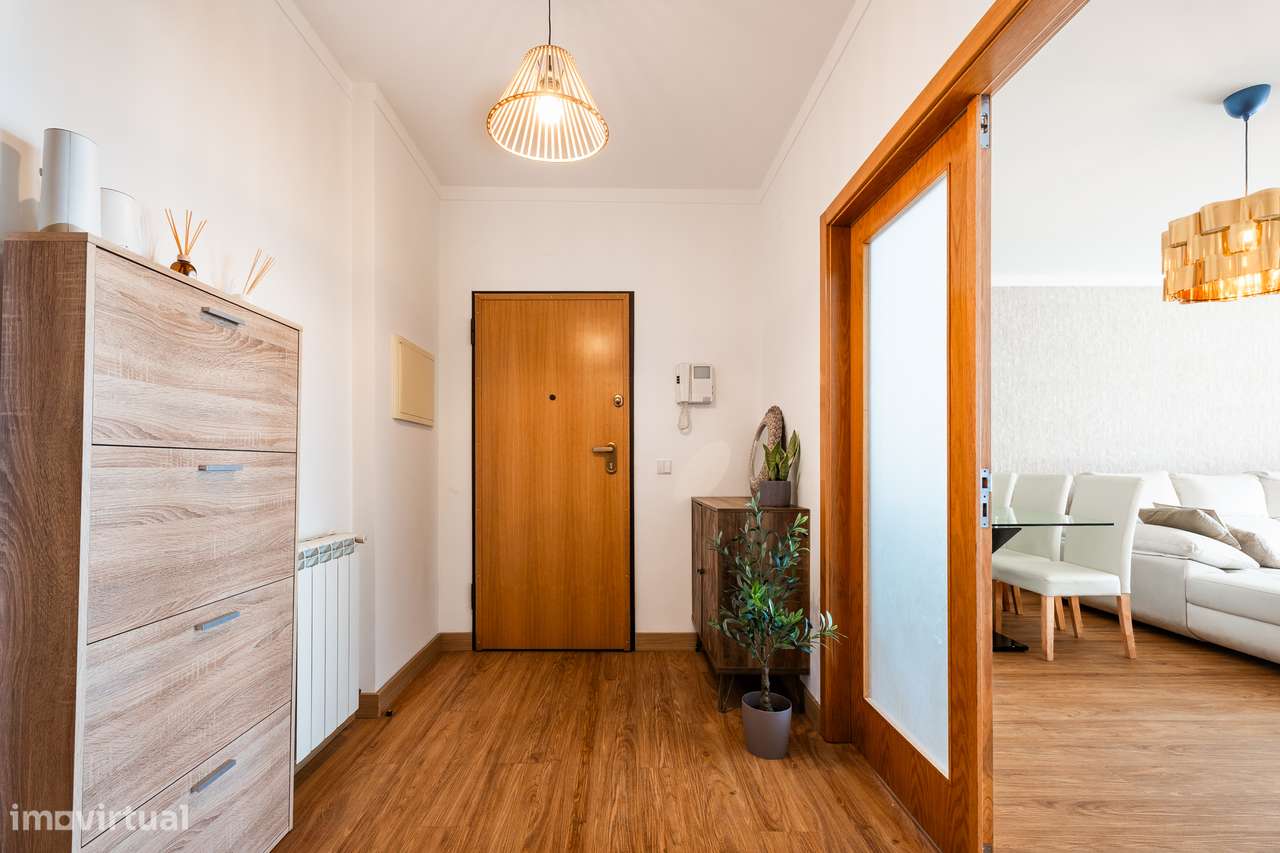 Apartamento T3, com vista castelo, na Urb. Vale do Mocho, em Leiria-16