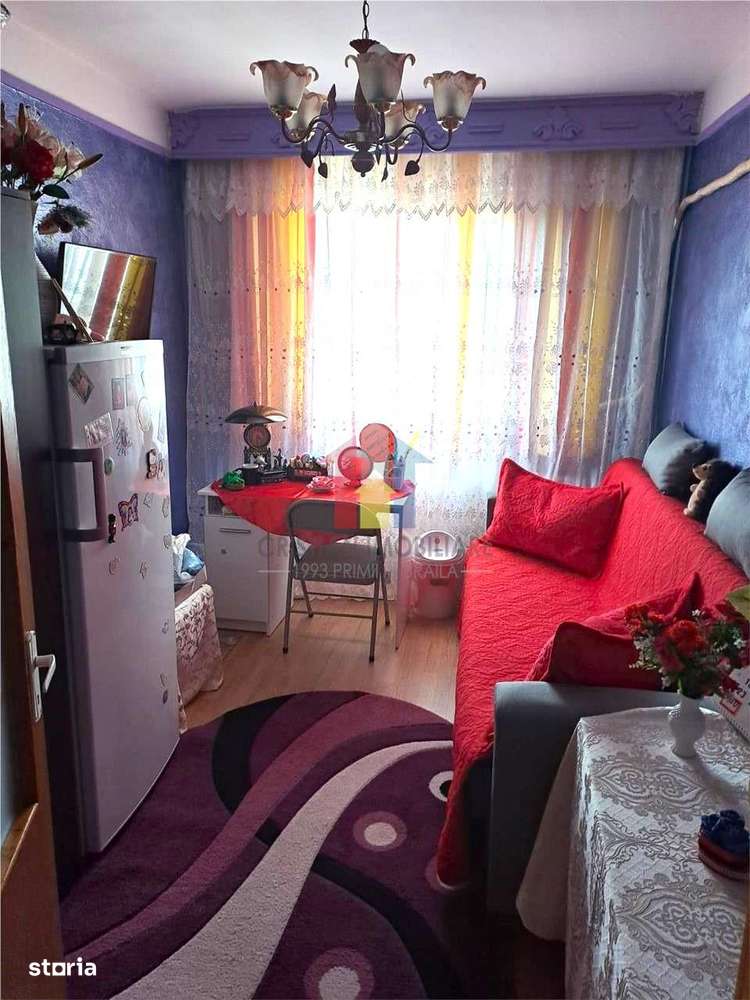 Ap.4 cam conf 1 decomandat, Viziru 3, Etaj superior - Imagine principală: 5/15