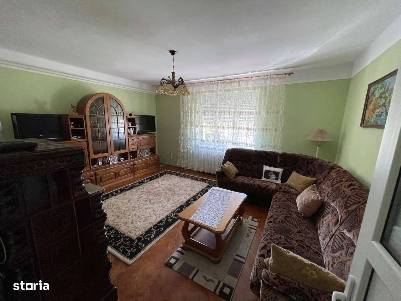 Exclusivitate ! Ideal investitite ! 2 case + 10 ari teren , str. Dara-7