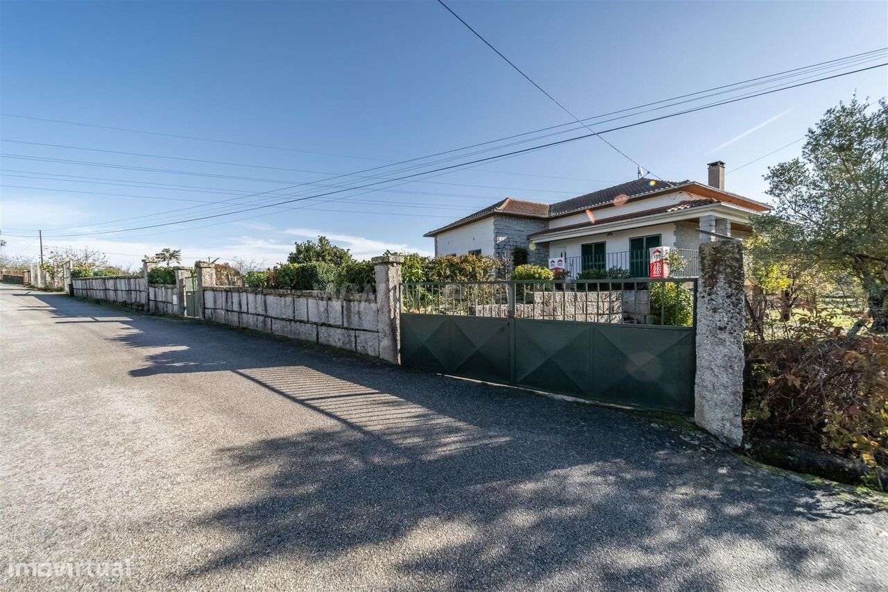 Moradia T4 / Seia, Paranhos - Grande imagem: 4/20