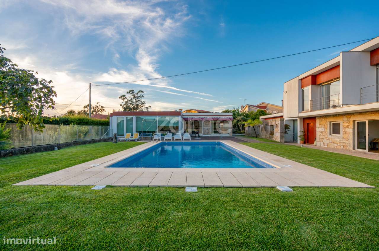 Moradia T4 com piscina | Esposende-34