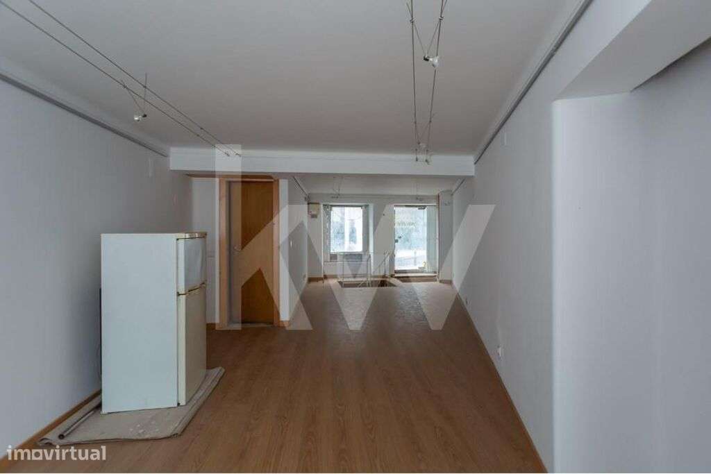 Lisboa | Imóvel com 102m2 c/ possibilidade de transformação em Duplex - Grande imagem: 4/18