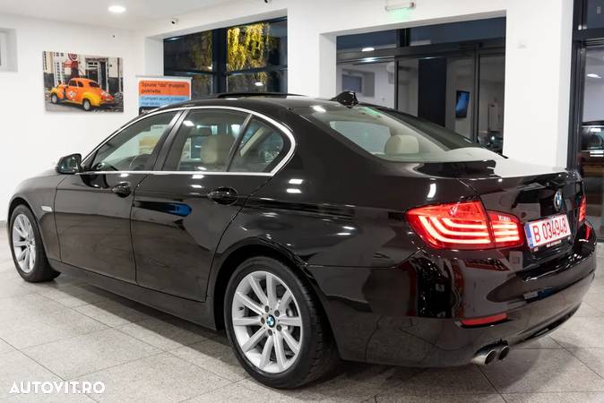 BMW Seria 5 520d Aut. Luxury Line - 6