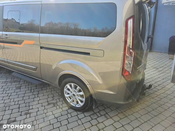 Ford Tourneo Custom - 9