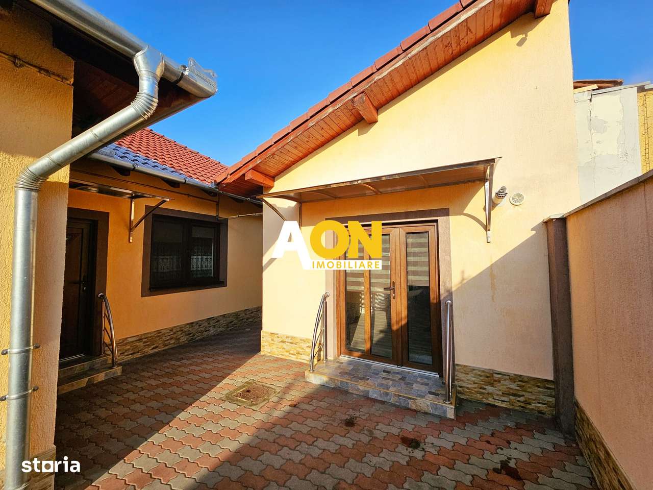 Casă 4 camere, renovată, mobilată, utilată, 410 mp teren, zona Centru - Imagine principală: 2/17