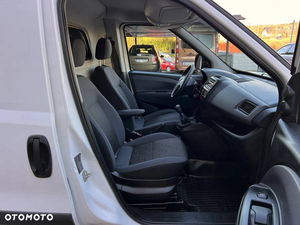 Fiat Doblo CARGO Malibu - 22