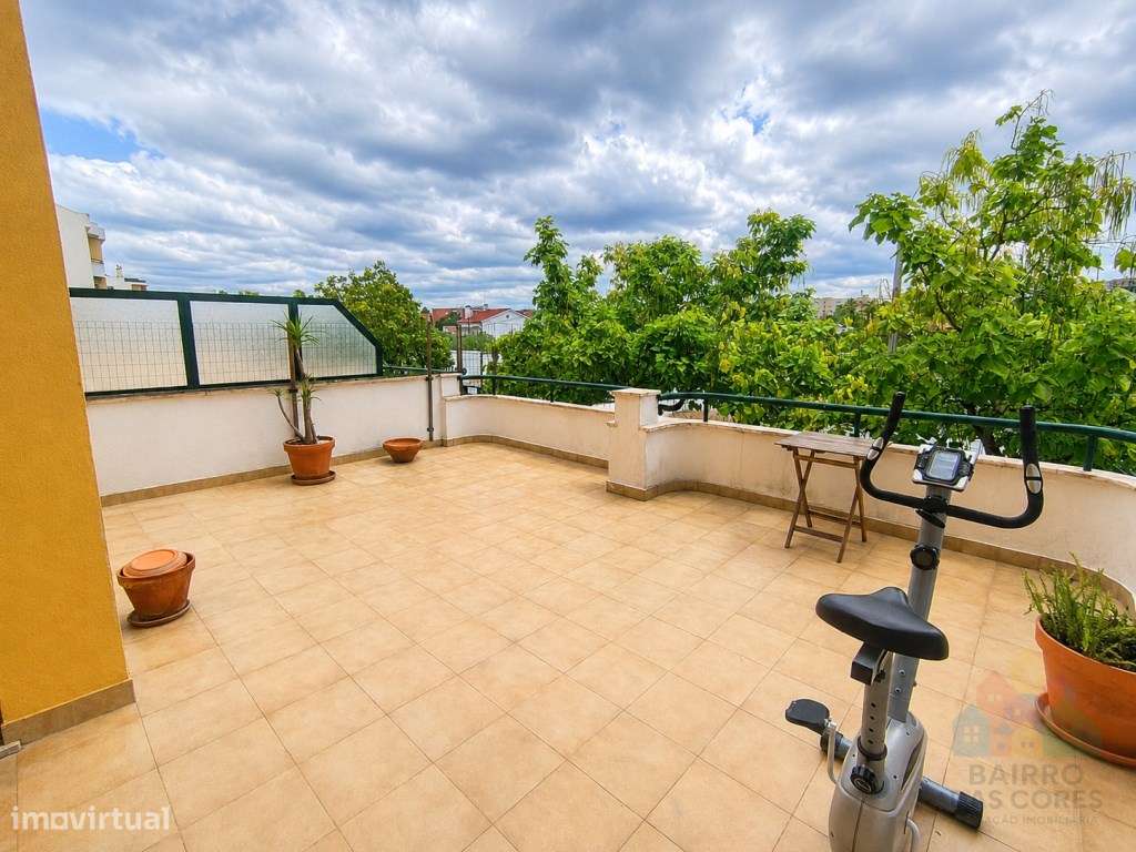 Apartamento com excelente terraço na cidade de Tomar-10