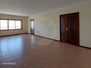 Apartamento T2 junto ao Aeroporto