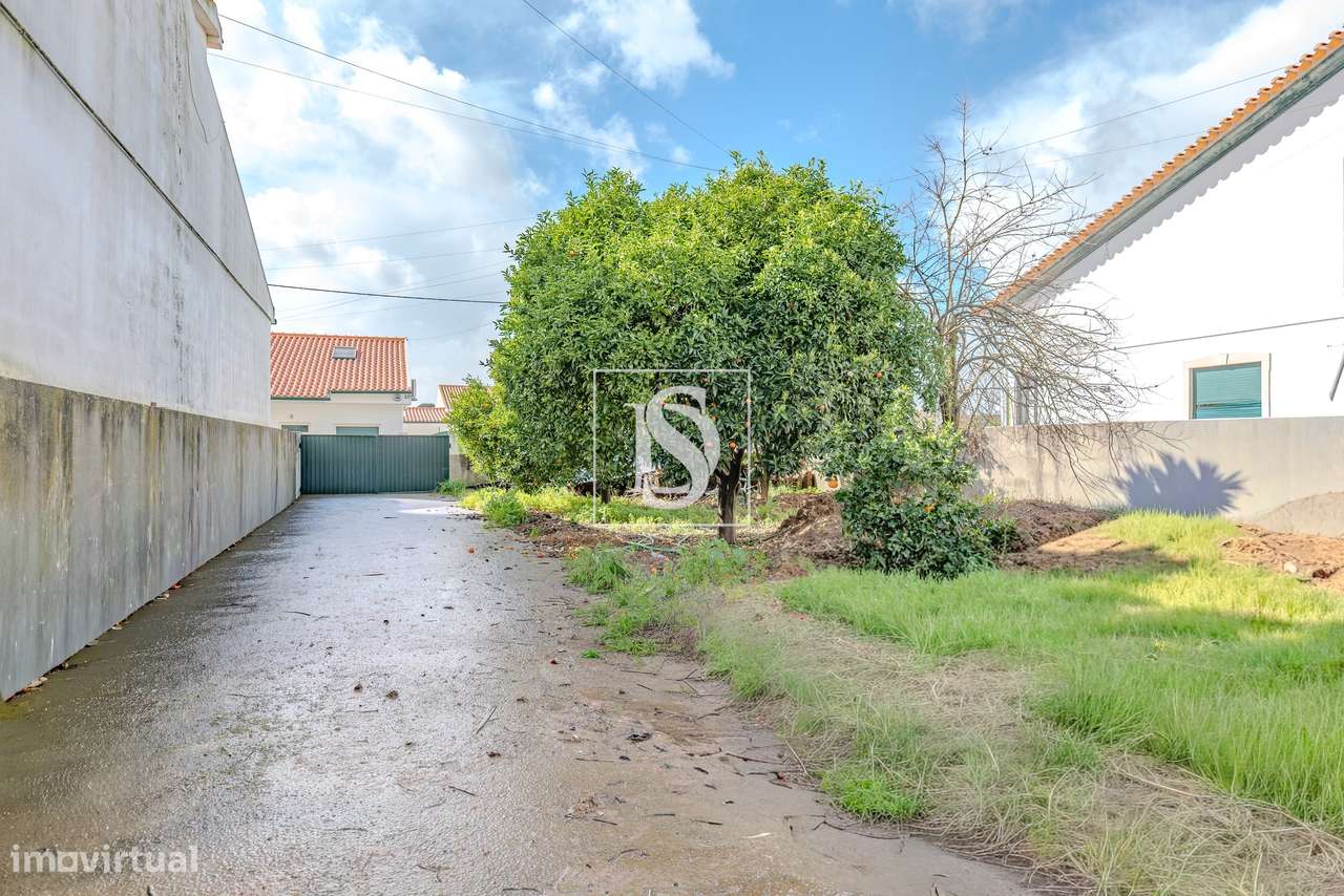 Moradia T3 + Lote Urbano 384m2 | Urb. Casal Tocha, Torres Novas-28