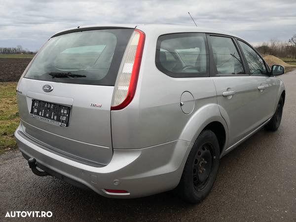 Ford Focus Turnier 1.6 TDCi DPF Ghia - 5