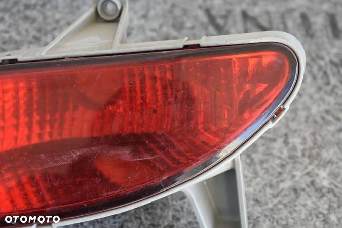 LAMPA PRZECIWMGIELNA LEWY TYŁ HYUNDAI I30 - 4