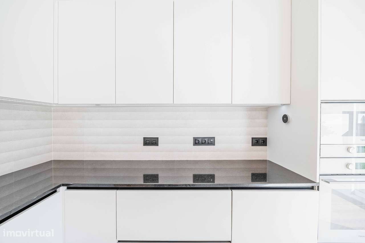 Elegante moradia T4 de arquitetura contemporânea em Albarraque-13