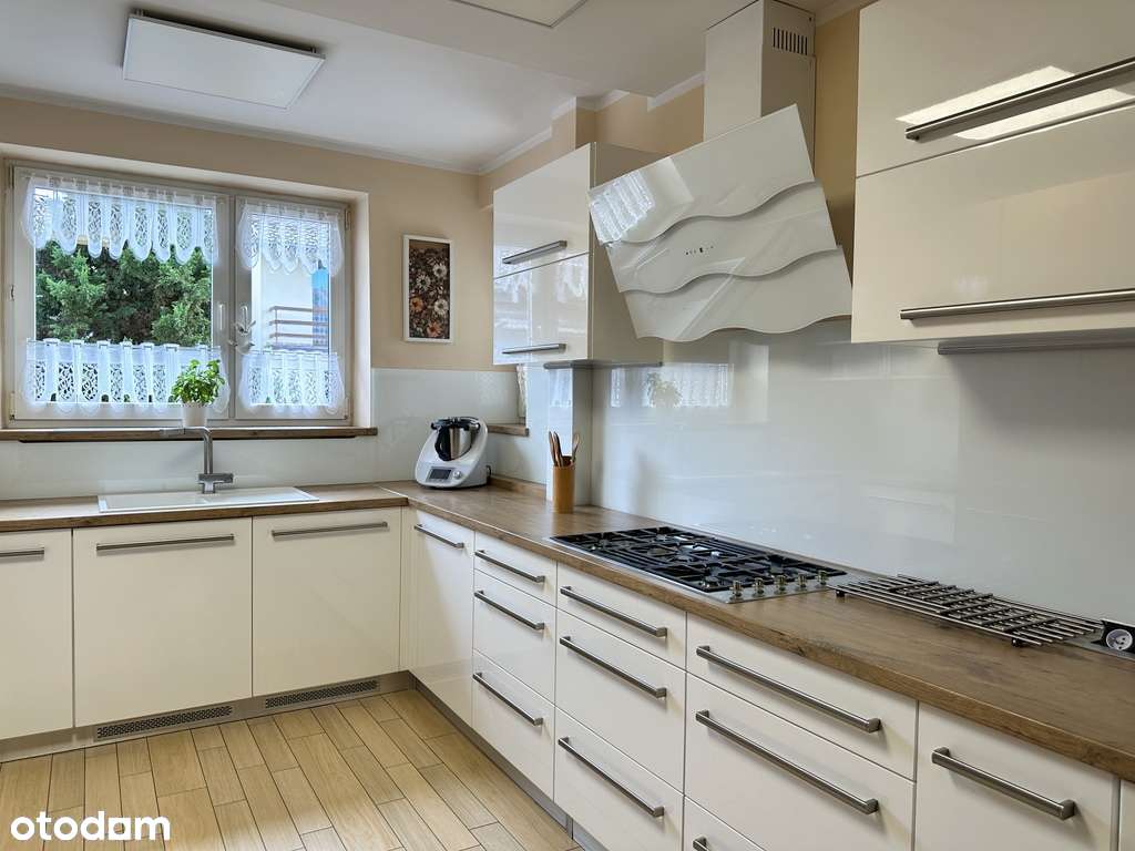 Przestronny dom w świetnej lokalizacji-7