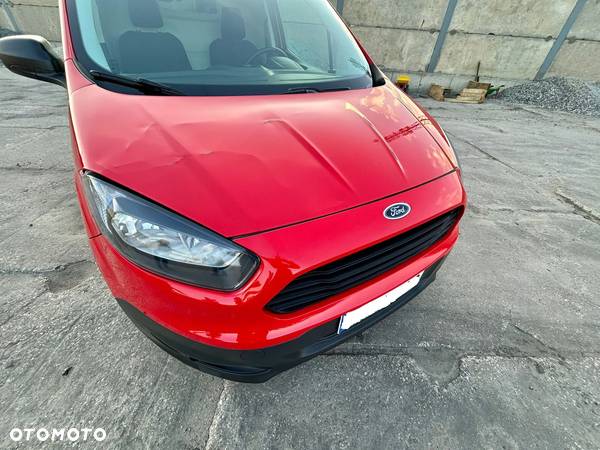 Ford Transit Courier - 16