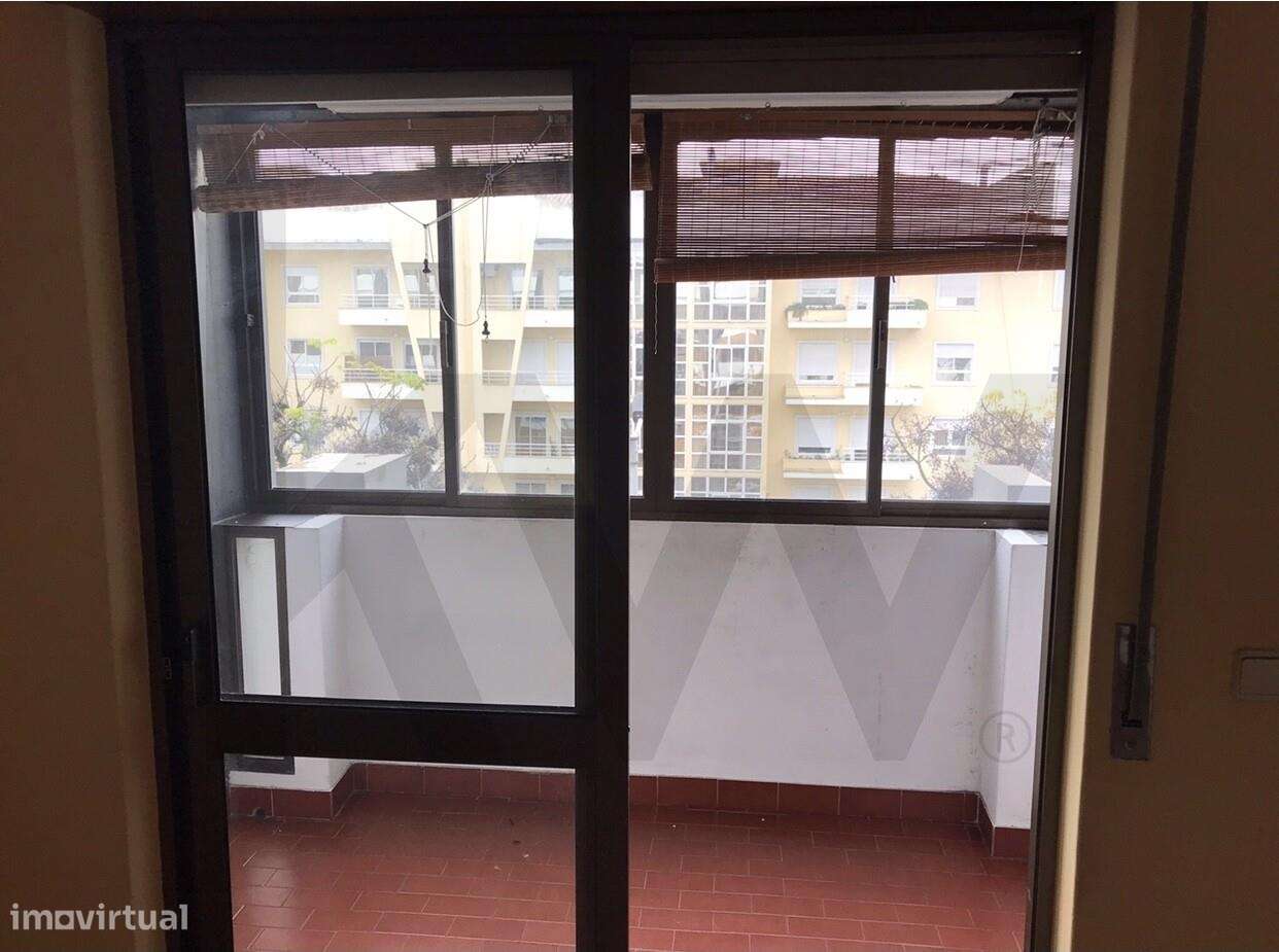Arrendamento de apartamentoT2 em Almada (Cova da Piedade) c/ Elevador - Grande imagem: 4/13