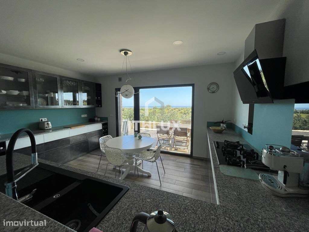 Uma propriedade privada de luxo com vistas panorâmicas para o oceano e-10