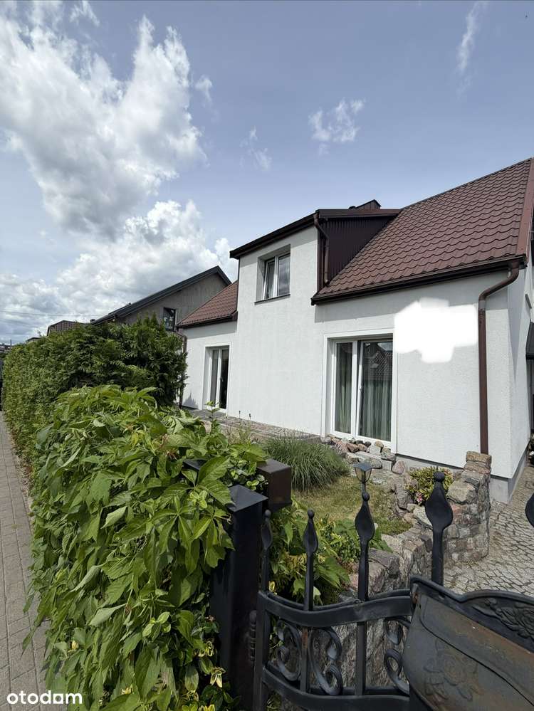 Dom wolnostojący z piwnicą i strychem w Redzie