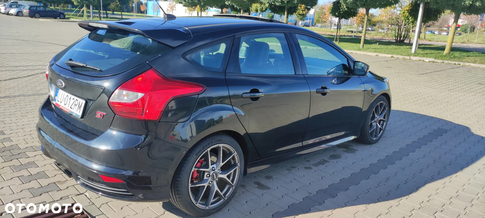 Ford Focus ST - 17