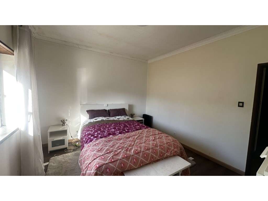 Vendese Quinta com Casa T4, Adega, Lagar e Terreno com Árvores de F...-23