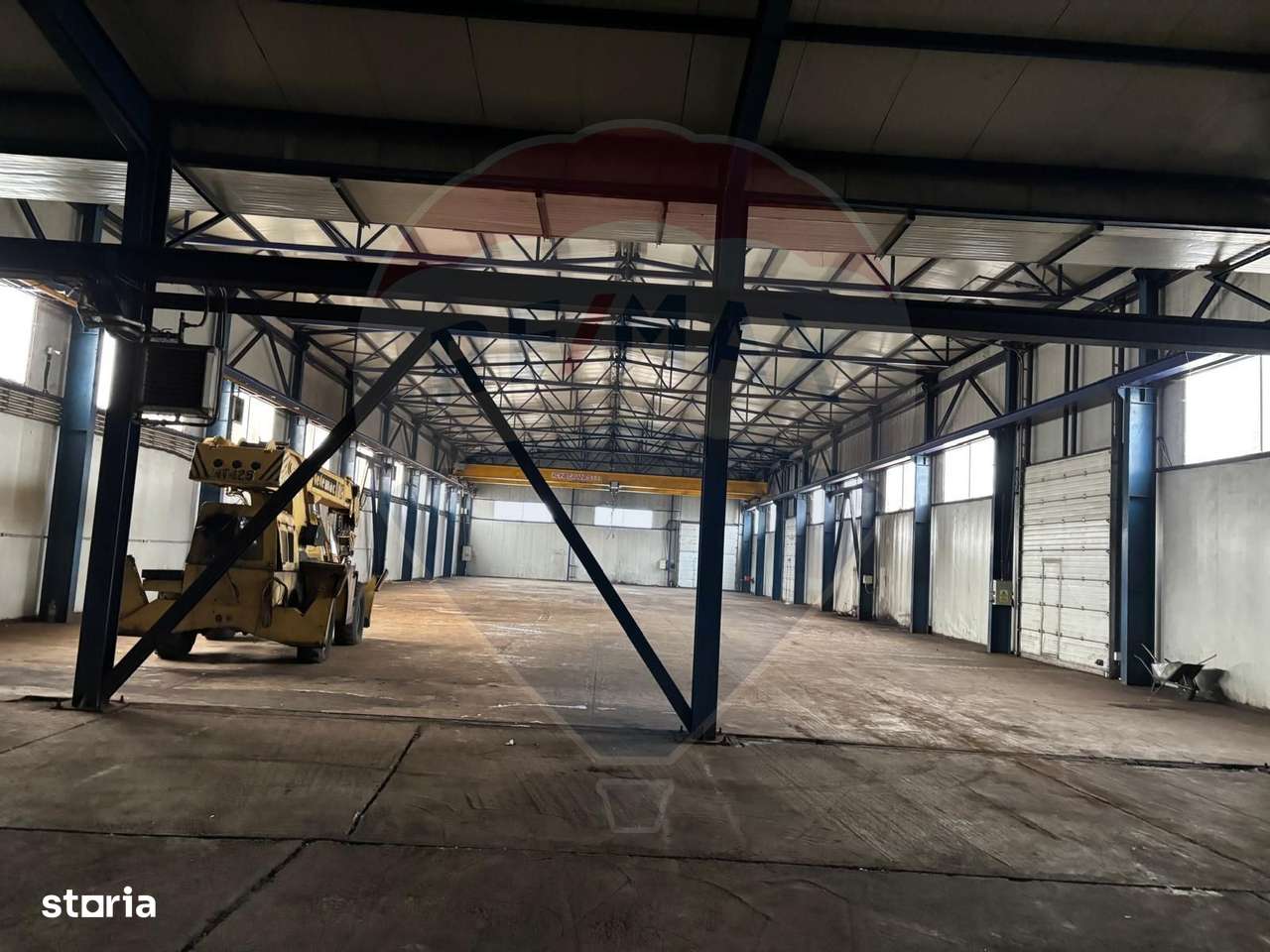 Spațiu industrial 1944mp hala,650mp birouri, platforma betonata 11000m - Imagine principală: 5/20