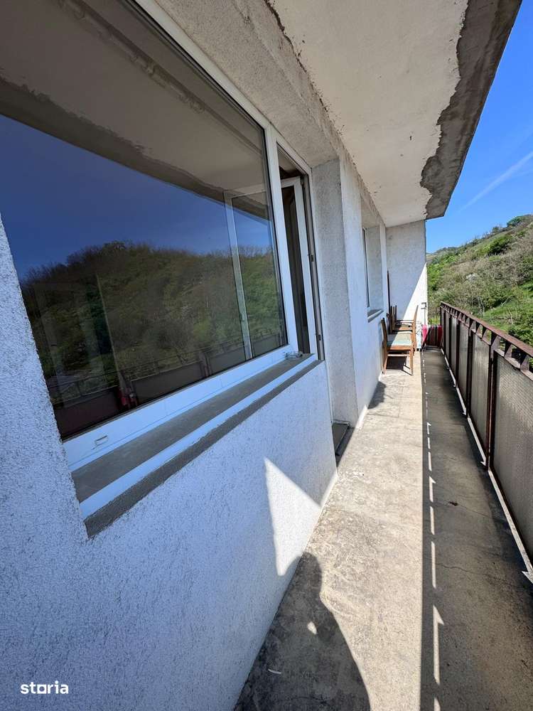 Apartament de vanzare, 3 camere, Str. Govora, Pret: 53.000 Eur-7