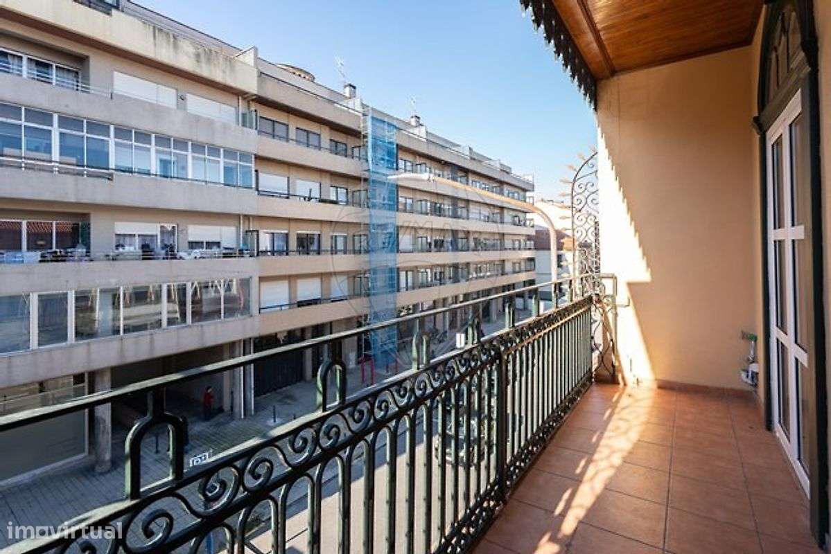 Prédio  para venda - Grande imagem: 2/25