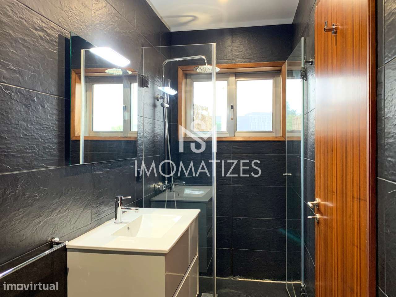 Apartamento T3 com Garagem e Terraço – Ramalde, Porto-12