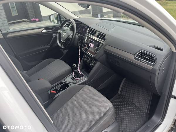 Volkswagen Tiguan Allspace 2.0 TDI SCR Comfortline - 21