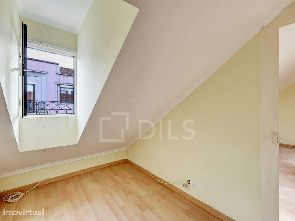 Apartamento T2 na Rua de Buenos Aires, na Lapa - Grande imagem: 4/22