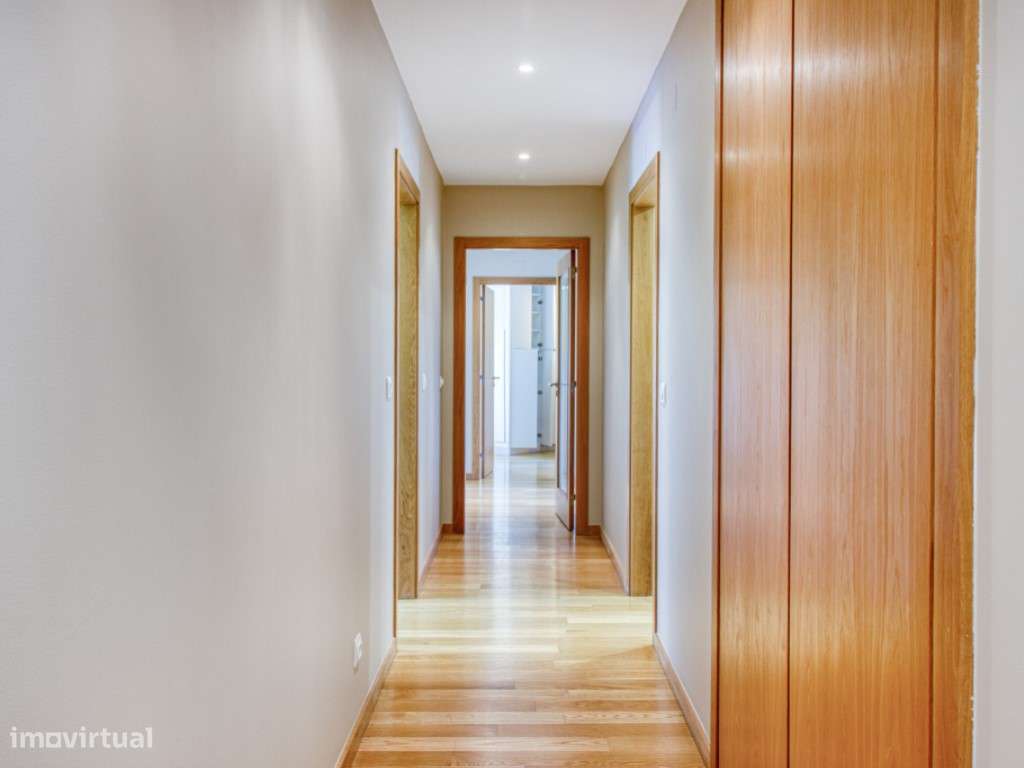 T3 com Box 2 carros e grande varanda - Colinas do Cruzeiro, Odivelas-17