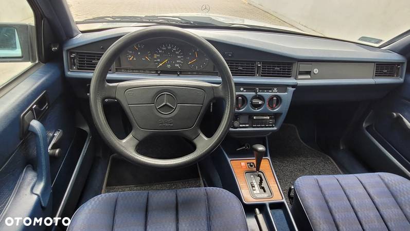 Mercedes-Benz W201 (190) - 7