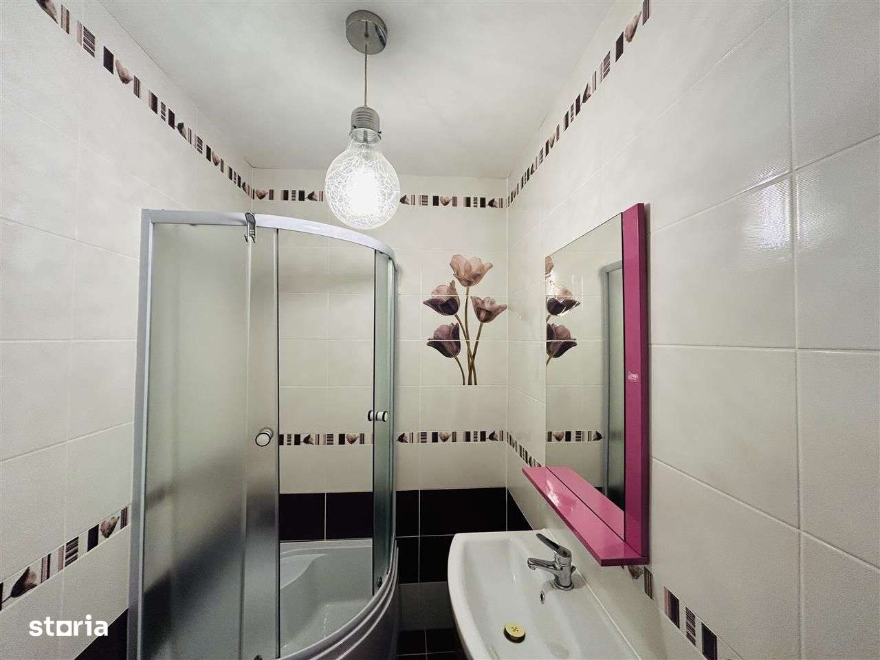 Casă individuală cu iaz, jacuzzi, saună și curte superbă – Cisnădie-13