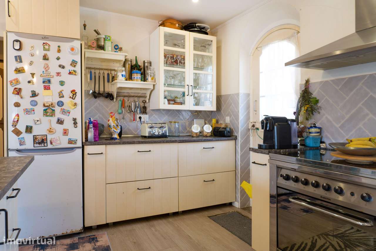 Moradia com 2 espaços independentes no Sobral do Parelhão - Bombarral - Grande imagem: 5/45