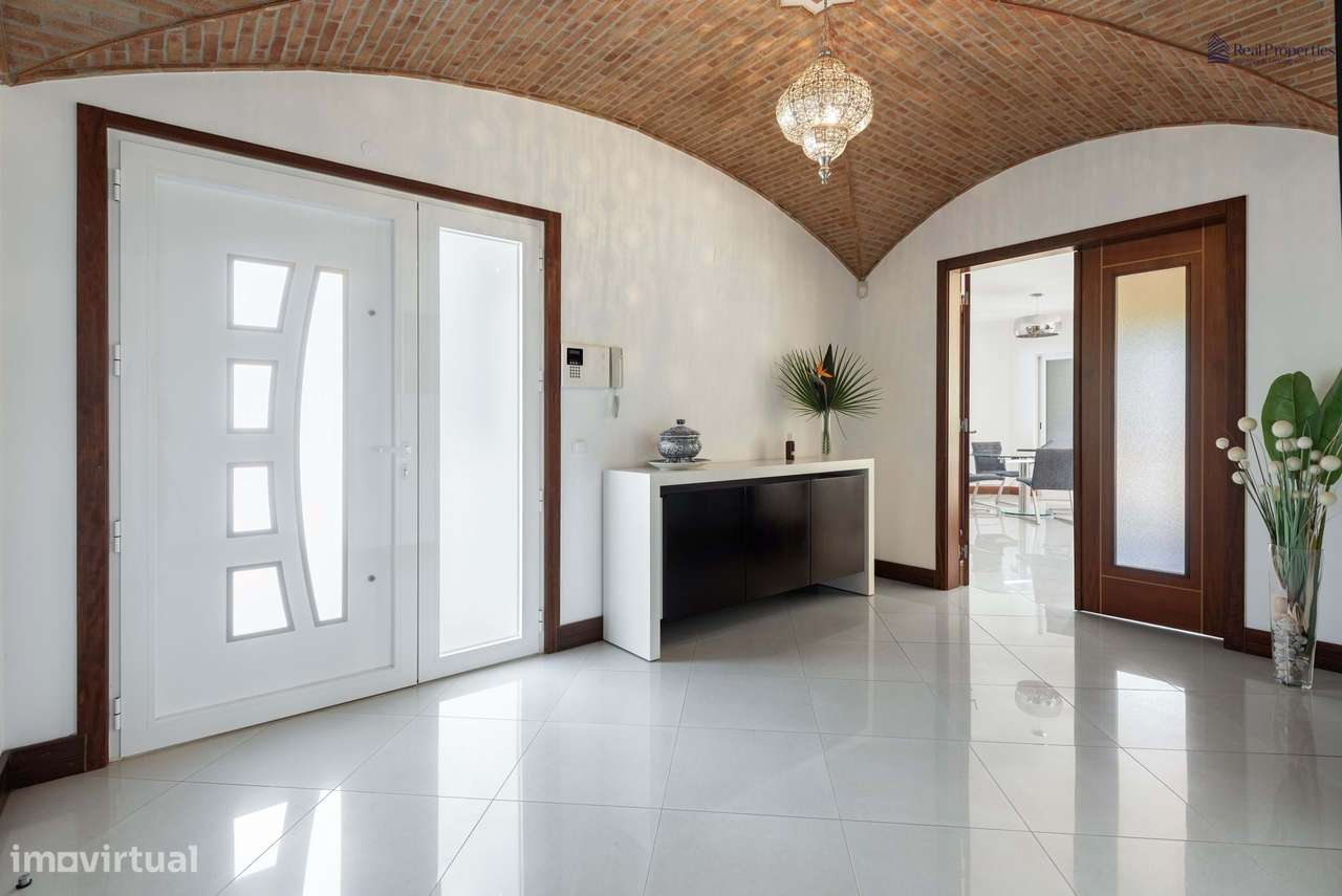 Moradia Térrea T4 Isolada em Albufeira – Um Refúgio de Luz, Conforto e - Grande imagem: 2/53