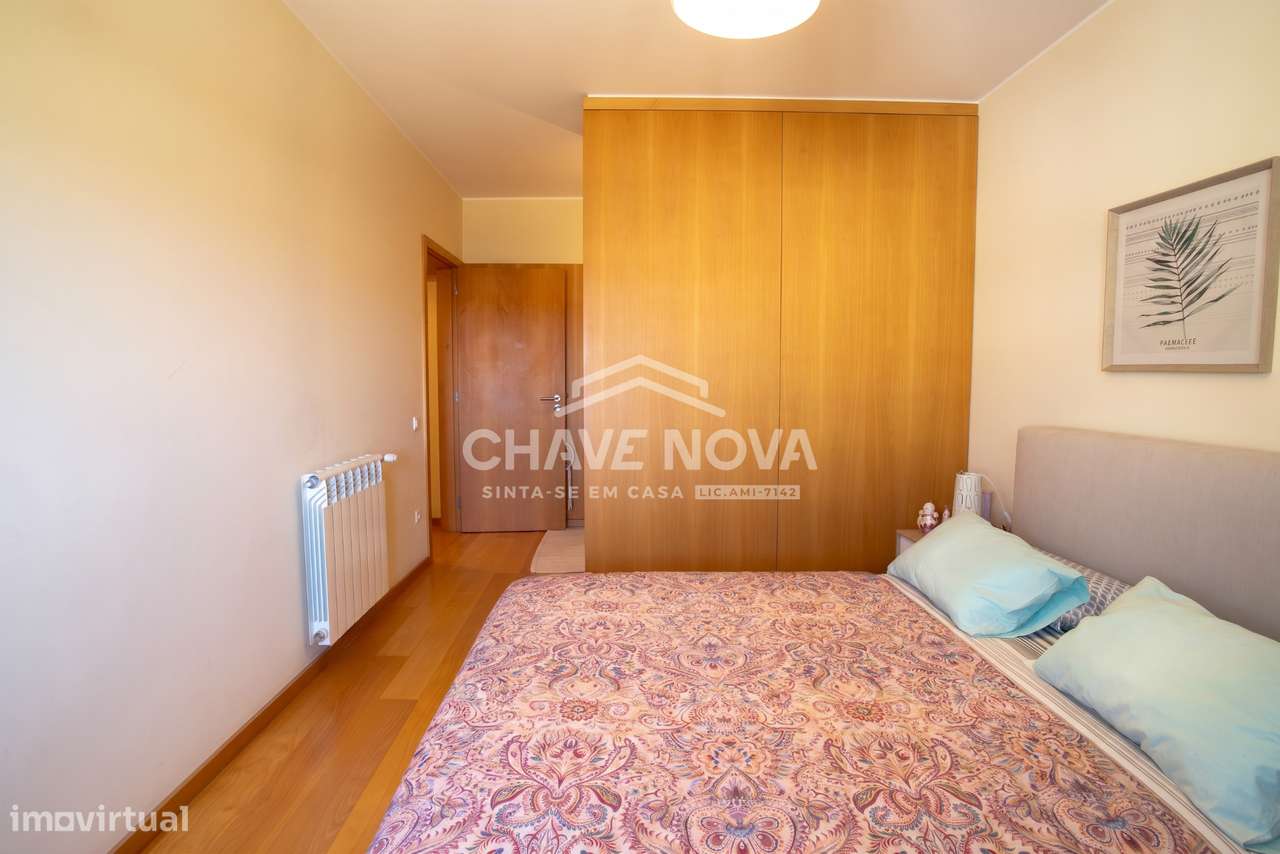 T3 em Matosinhos | Áreas Generosas, Garagem Box e Varanda Vista Mar-16