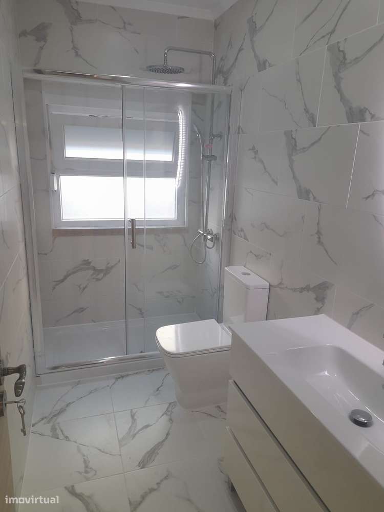 T2 renovado com segurança e vista cidade-8