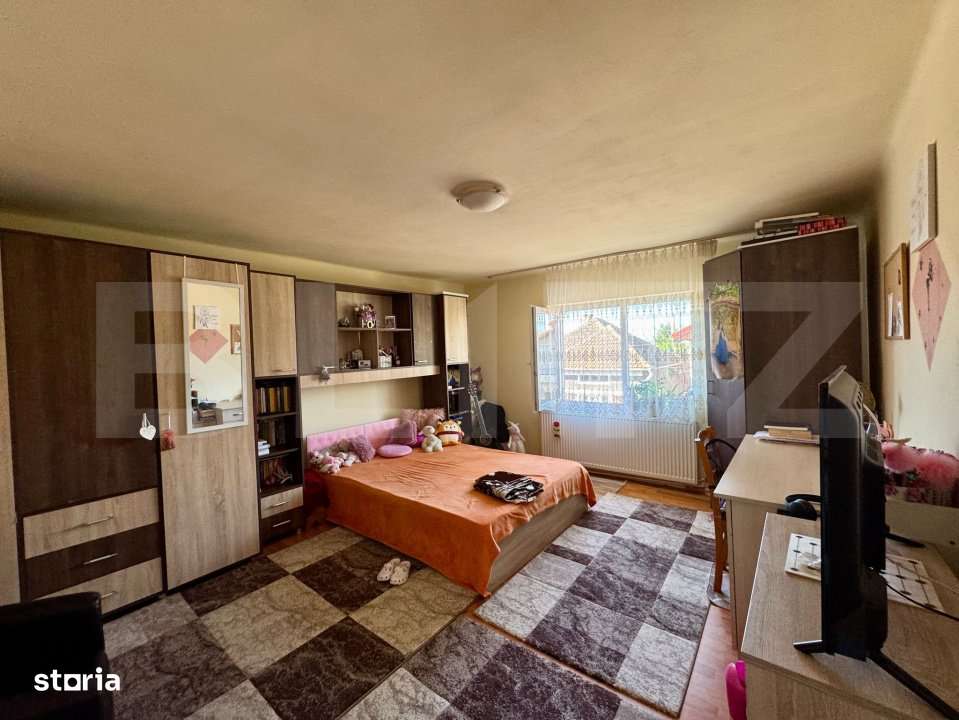 Casa de vanzare, cu 5 camere, 138 mp, zona Simeria - Imagine principală: 3/12