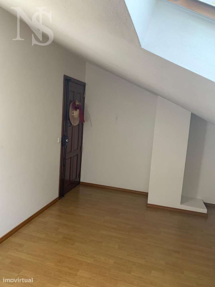 Apartamento T3 DUPLEX, Totalmente equipado e mobilado-5