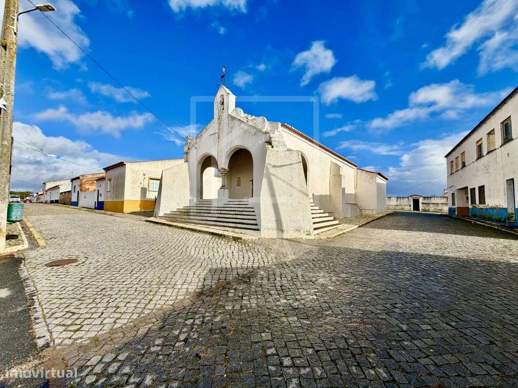 Garagem com 107 m2 de área total em Trindade-10