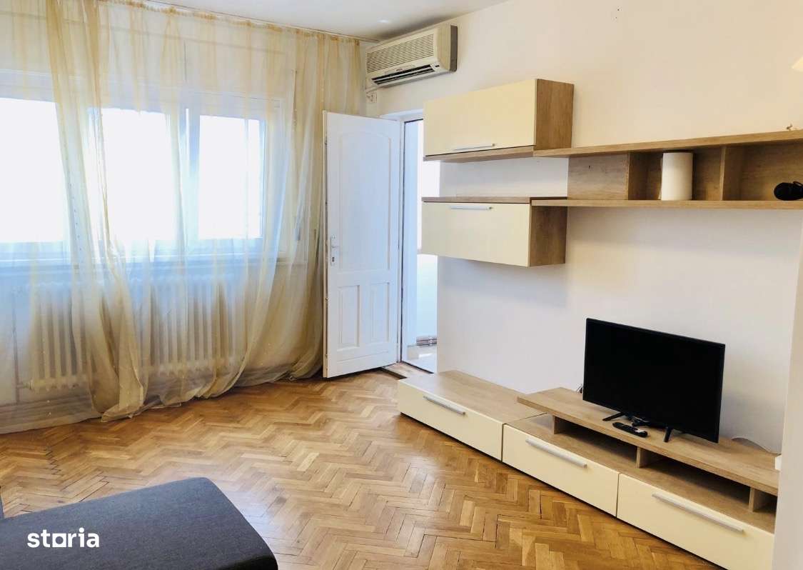 vand apartament 4 camere zona Unirii 230000 euro-0