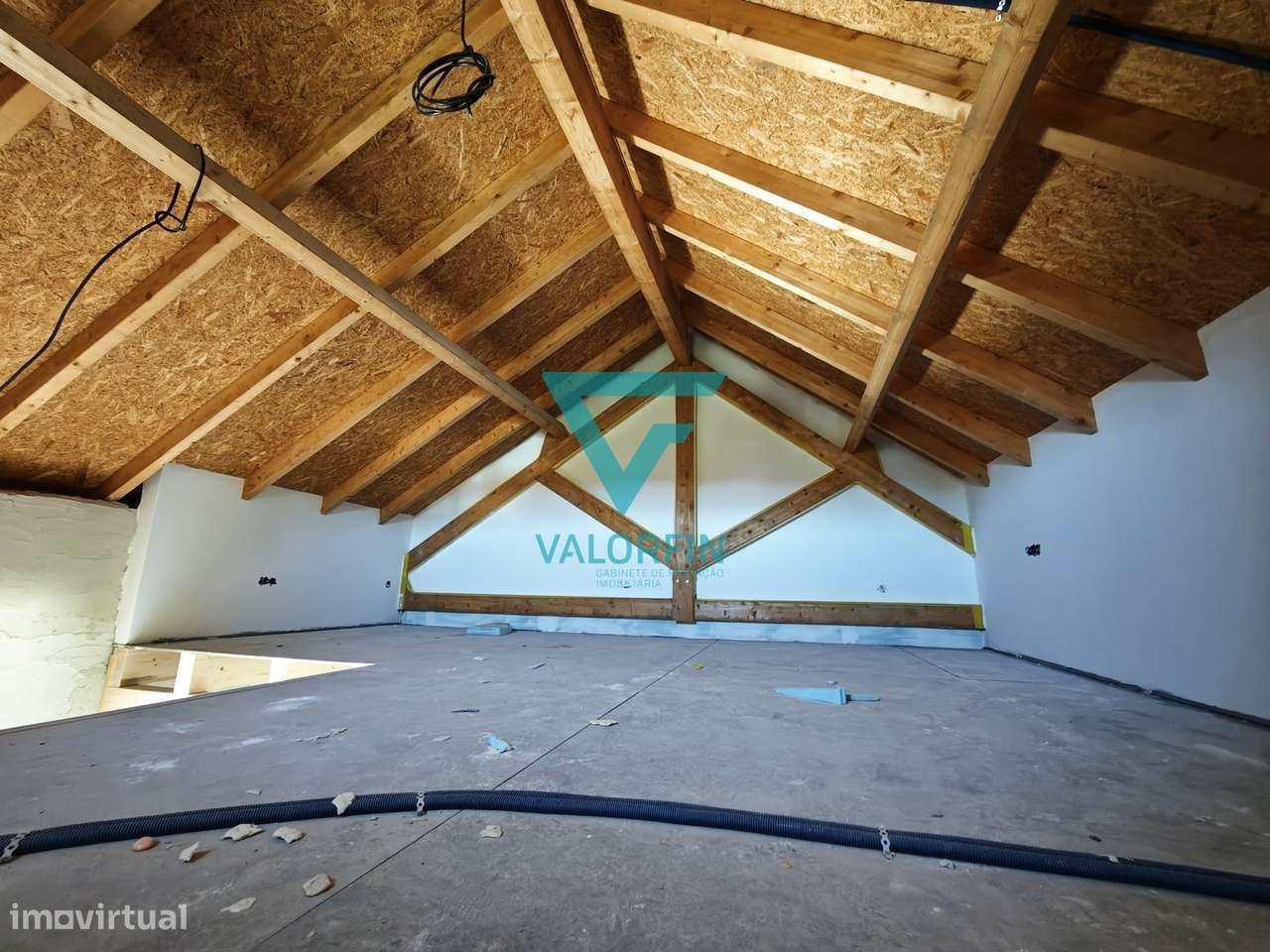 Moradia de Charme T3 c/ Piscina e Jardim / Abiul - Pombal-21